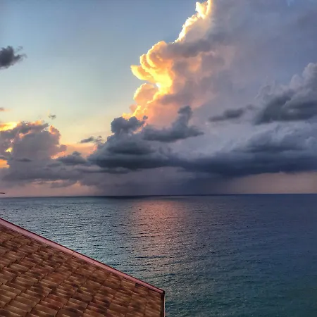 Bed and breakfast Casa Angelieri 4*